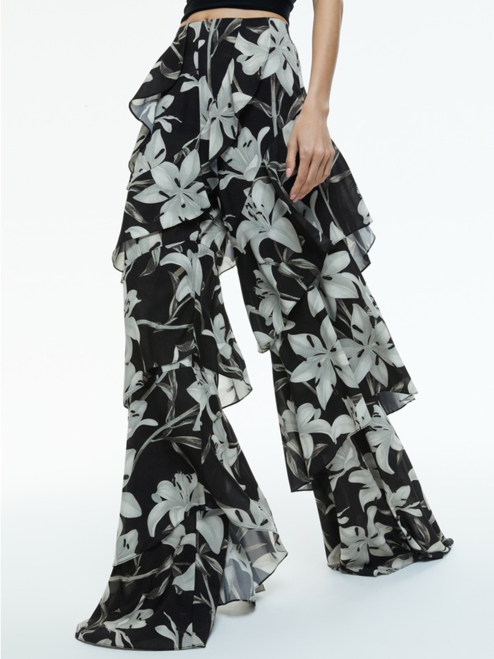 Alice + Olivia Black Wide-Leg Floral Ruffle Pants Size 6 Like New.